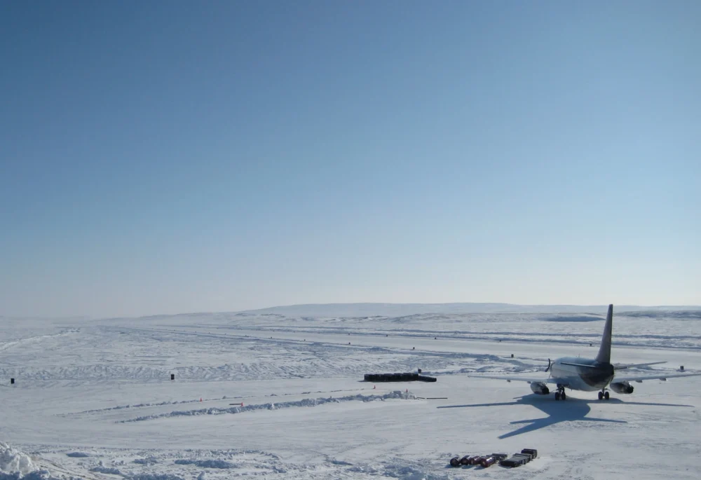 Pistes de glace : l&rsquo;infrastructure qui permet de  construire dans le Nord